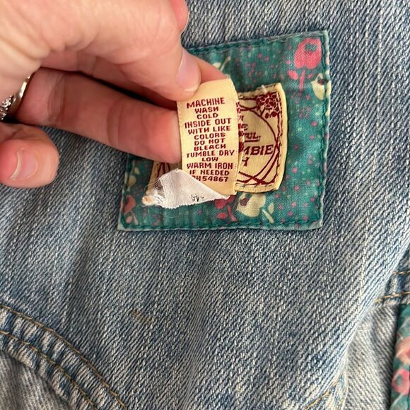 Abercrombie & Fitch Light Wash Distressed Denim Vest Vintage Size Small - Picture 6 of 11